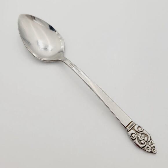 S.S.S. By ONEIDA U.S.A. ERIKA Pattern Teaspoon Accent Glossy Discontinued - Picture 1 of 7